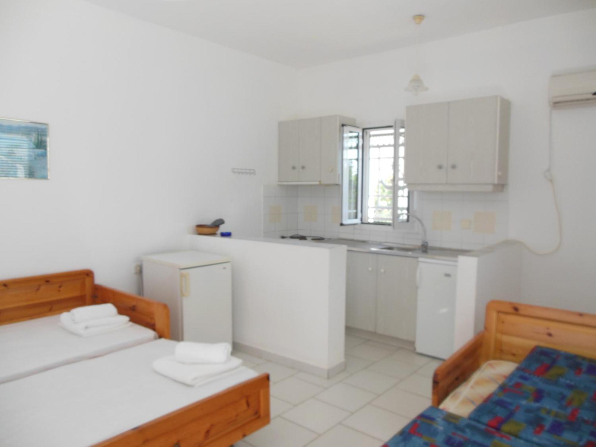 Helonata Apartments Аркуди Екстериор снимка