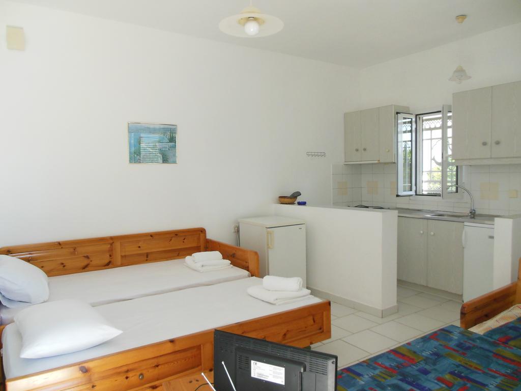 Helonata Apartments Аркуди Екстериор снимка